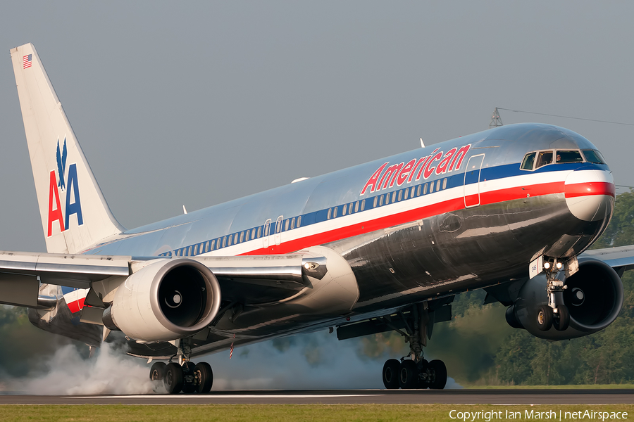 American Airlines Boeing 767-323(ER) (N345AN) | Photo 46632