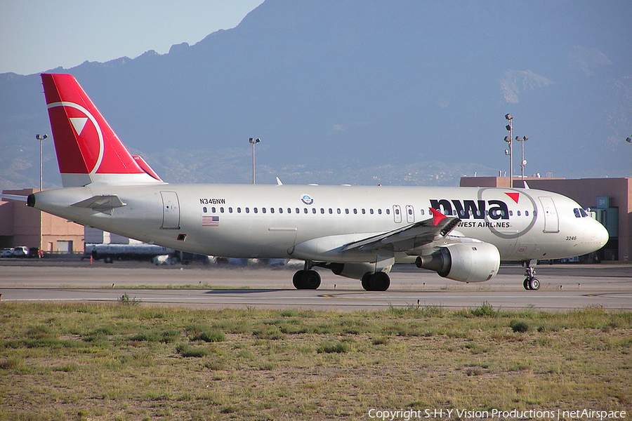 Northwest Airlines Airbus A320-212 (N346NW) | Photo 2921