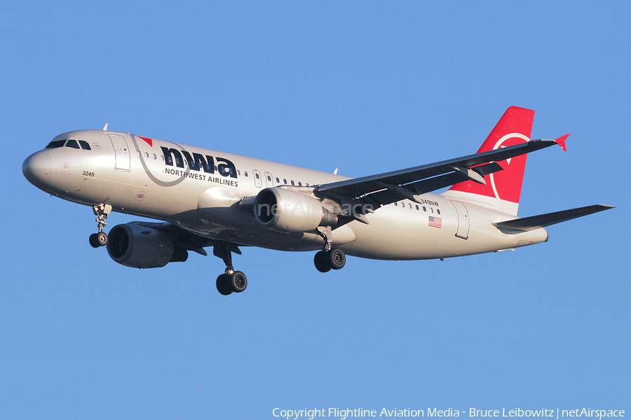 Northwest Airlines Airbus A320-212 (N349NW) | Photo 175645