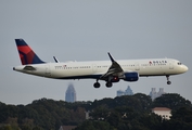 Delta Air Lines Airbus A321-211 (N350DN) at  Atlanta - Hartsfield-Jackson International, United States