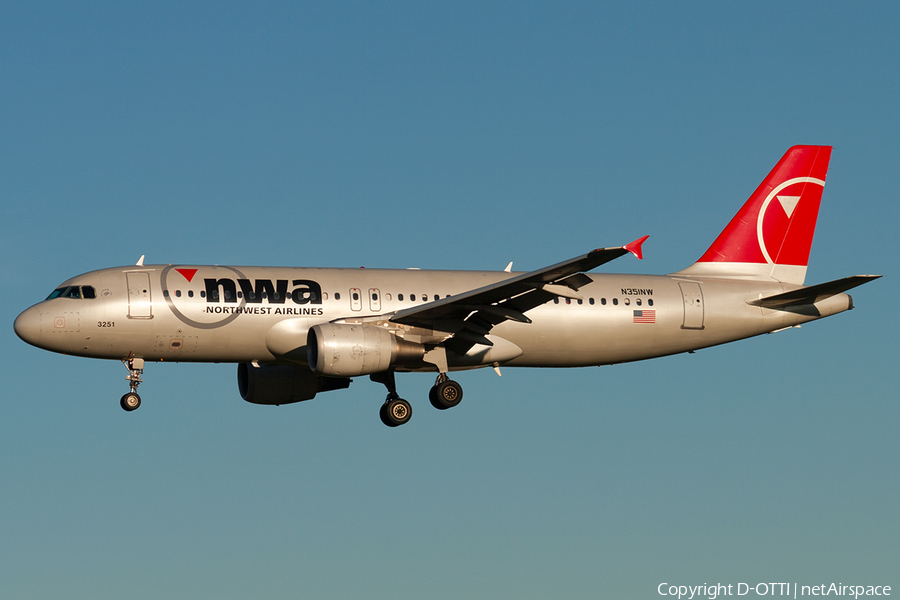 Northwest Airlines Airbus A320-212 (N351NW) | Photo 190112