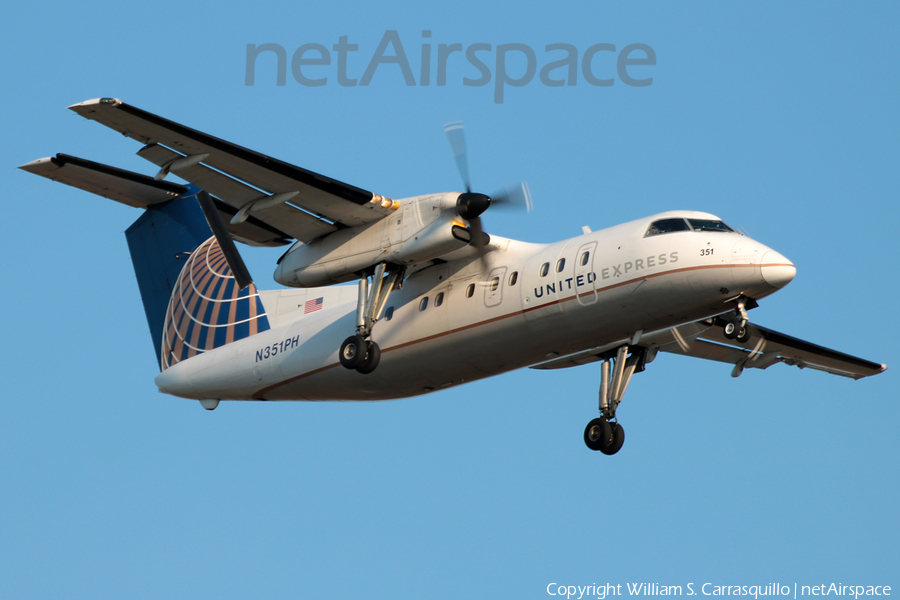 United Express (CommutAir) de Havilland Canada DHC-8-202Q (N351PH) | Photo 131252