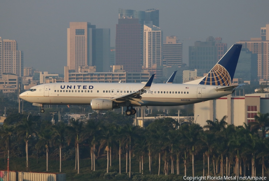 United Airlines Boeing 737-824 (N35236) | Photo 380818