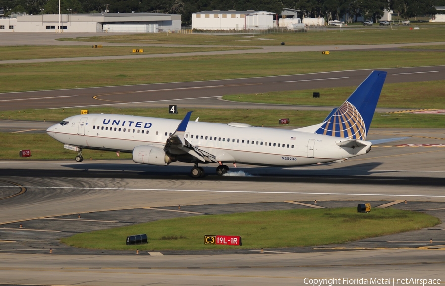 United Airlines Boeing 737-824 (N35236) | Photo 380820
