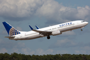 United Airlines Boeing 737-824 (N35271) at  Houston - George Bush Intercontinental, United States