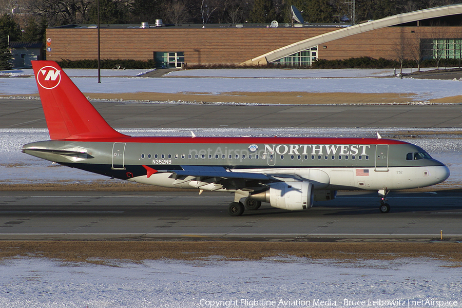 Northwest Airlines Airbus A319-114 (N352NB) | Photo 179579