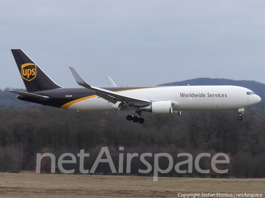 United Parcel Service Boeing 767-34AF(ER) (N352UP) | Photo 293521