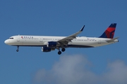 Delta Air Lines Airbus A321-211 (N353DN) at  Orlando - International (McCoy), United States