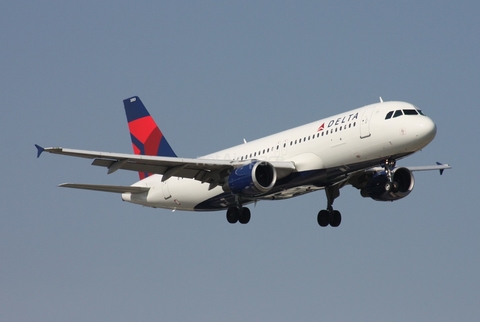 Delta Air Lines Airbus A320-212 (N353NW) at  Tampa - International, United States