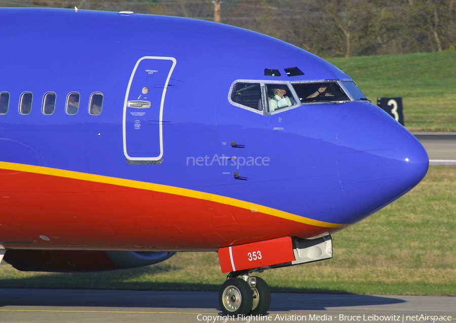 Southwest Airlines Boeing 737-3H4 (N353SW) | Photo 184607