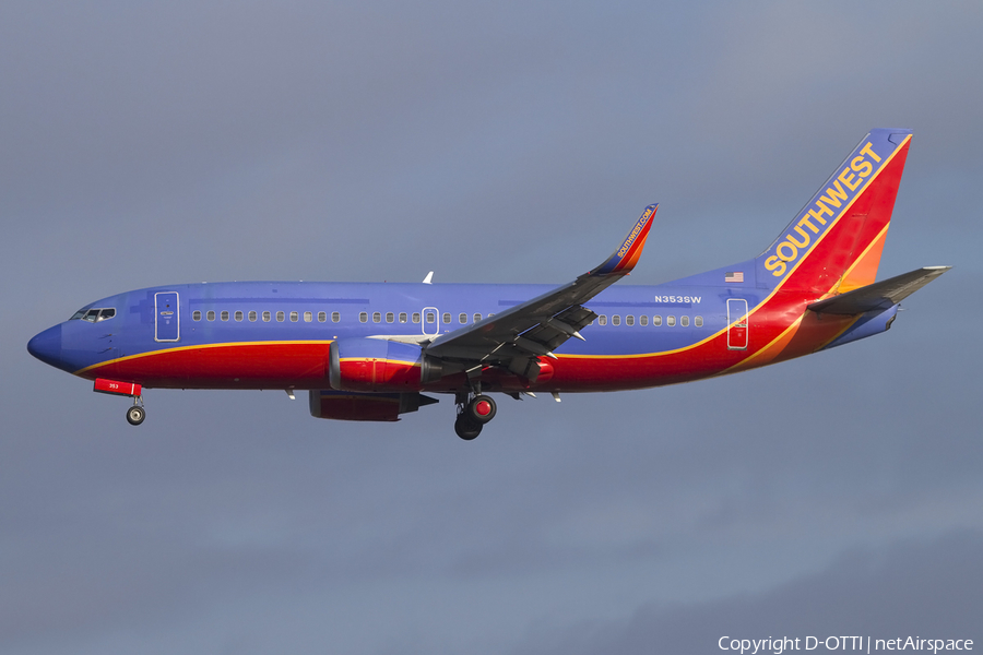 Southwest Airlines Boeing 737-3H4 (N353SW) | Photo 426621