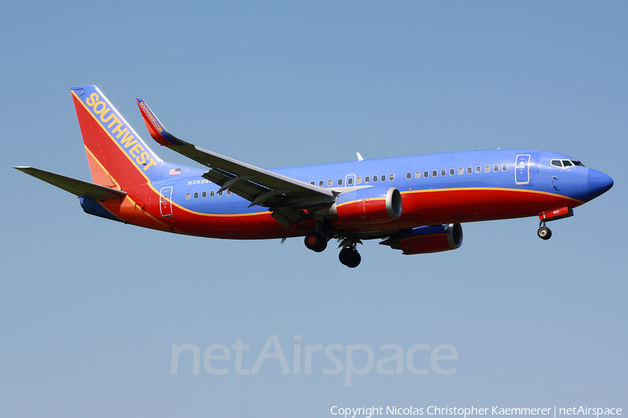Southwest Airlines Boeing 737-3H4 (N353SW) | Photo 126974