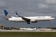 United Airlines Boeing 737-924 (N35407) at  Miami - International, United States