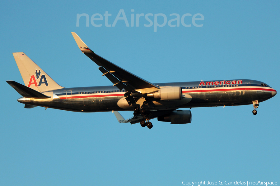 American Airlines Boeing 767-323(ER) (N354AA) | Photo 78913