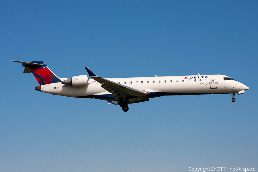 Delta Connection (GoJet Airlines) Bombardier CRJ-701ER (N354CA) | Photo 386139