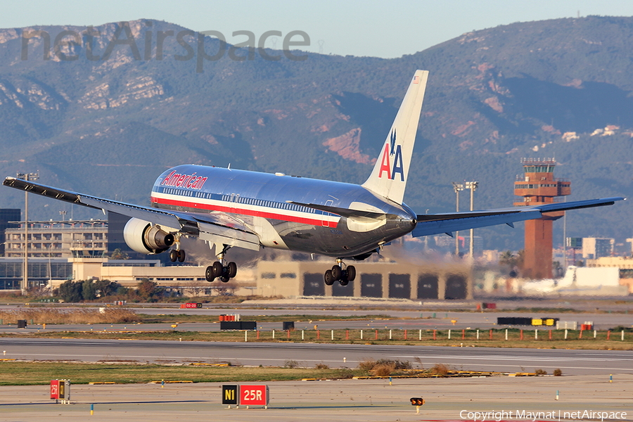 American Airlines Boeing 767-323(ER) (N355AA) | Photo 228575
