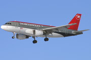 Northwest Airlines Airbus A319-114 (N355NB) at  Green Bay - Austin Straubel International, United States