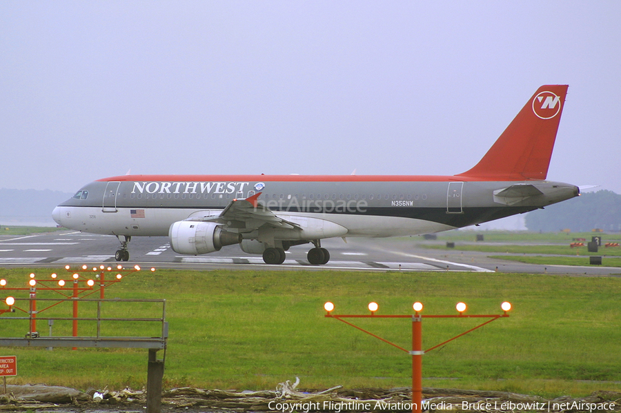 Northwest Airlines Airbus A320-212 (N356NW) | Photo 140695