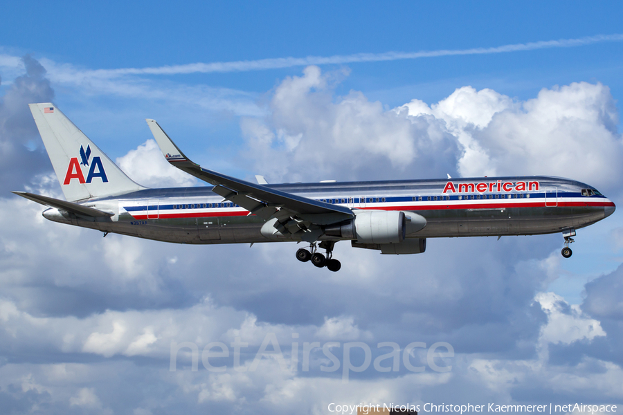 American Airlines Boeing 767-323(ER) (N357AA) | Photo 122208