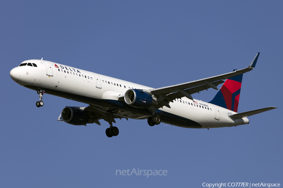 Delta Air Lines Airbus A321-211 (N358DN) | Photo 506425
