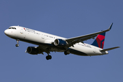 Delta Air Lines Airbus A321-211 (N358DN) at  Atlanta - Hartsfield-Jackson International, United States