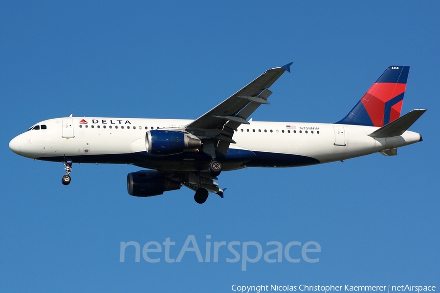 Delta Air Lines Airbus A320-212 (N358NW) | Photo 126993