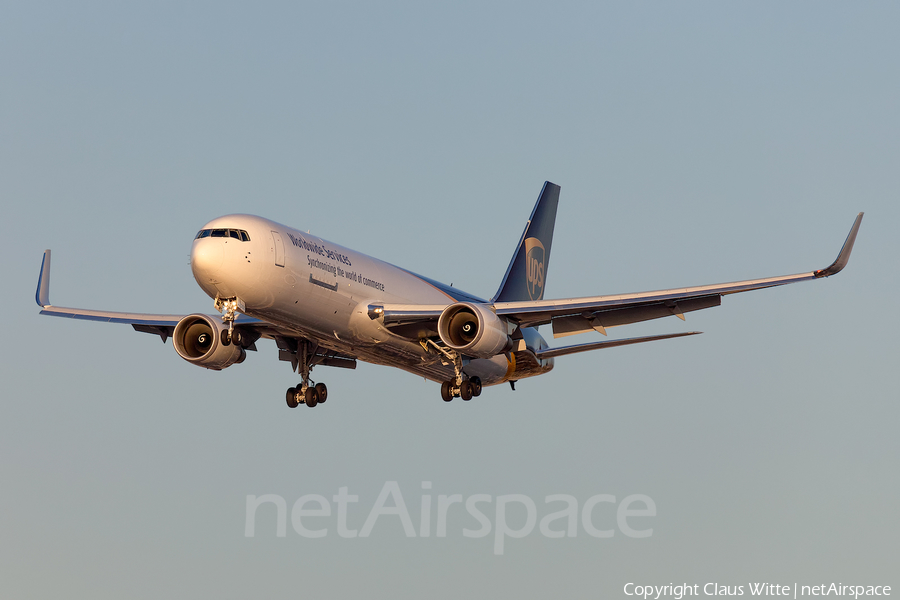 United Parcel Service Boeing 767-34AF(ER) (N358UP) | Photo 307628