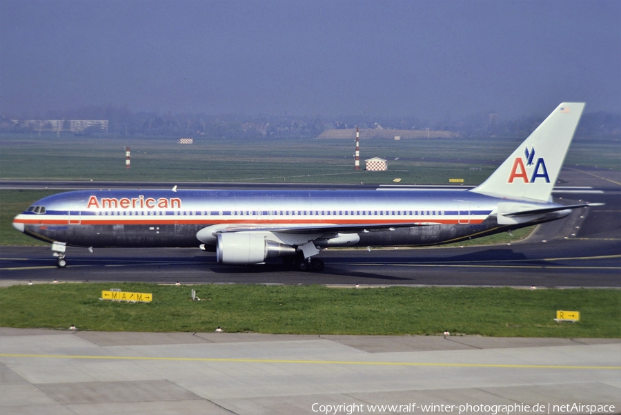 American Airlines Boeing 767-323(ER) (N359AA) | Photo 489143