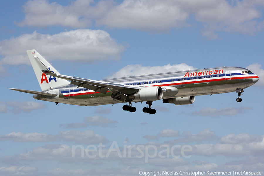 American Airlines Boeing 767-323(ER) (N359AA) | Photo 4781