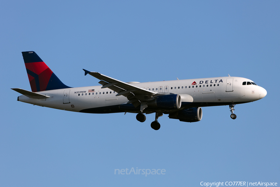 Delta Air Lines Airbus A320-212 (N359NW) | Photo 450417