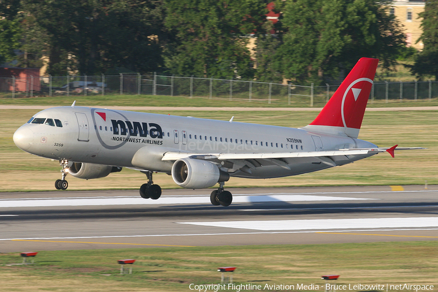 Northwest Airlines Airbus A320-212 (N359NW) | Photo 143035