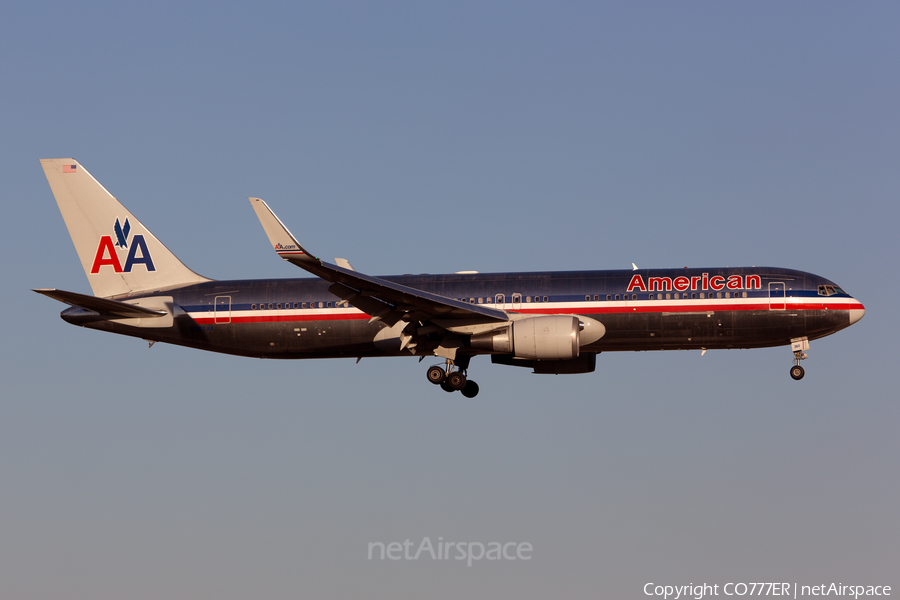 American Airlines Boeing 767-323(ER) (N360AA) | Photo 20556