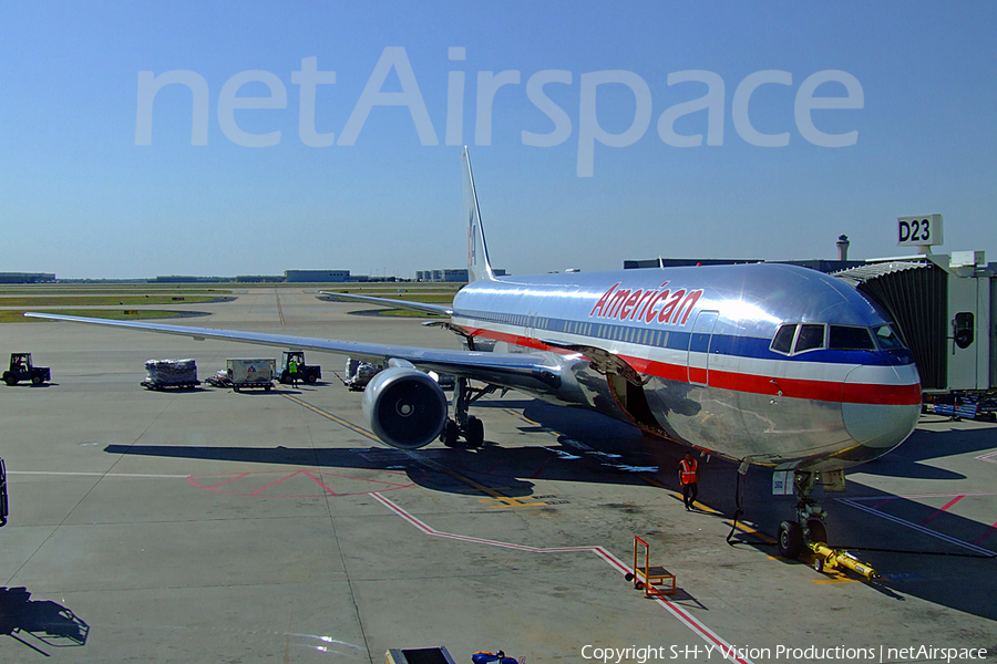 American Airlines Boeing 767-323(ER) (N360AA) | Photo 8311