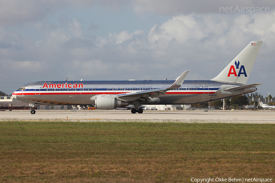 American Airlines Boeing 767-323(ER) (N360AA) | Photo 36639