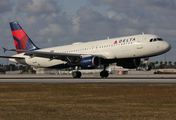 Delta Air Lines Airbus A320-212 (N360NW) at  Miami - International, United States