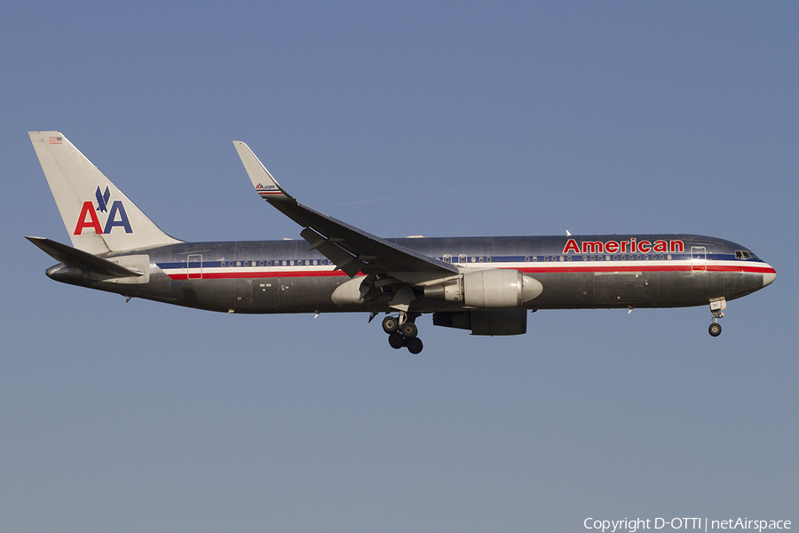 American Airlines Boeing 767-323(ER) (N361AA) | Photo 373519