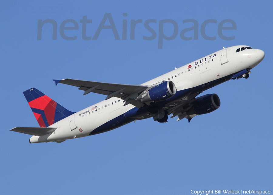 Delta Air Lines Airbus A320-212 (N361NW) | Photo 514271