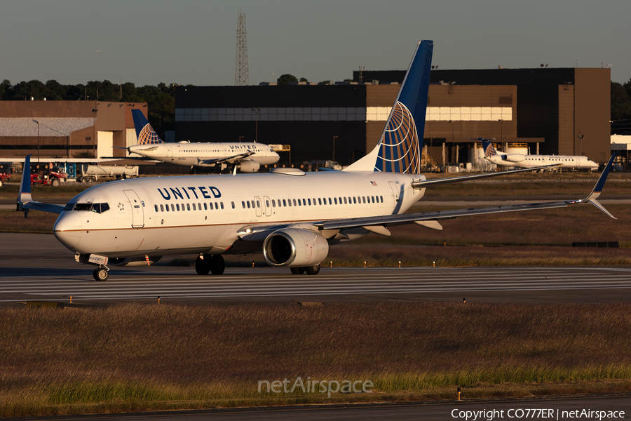 United Airlines Boeing 737-824 (N36247) | Photo 395603
