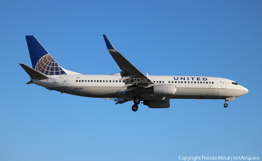 United Airlines Boeing 737-824 (N36247) | Photo 380931