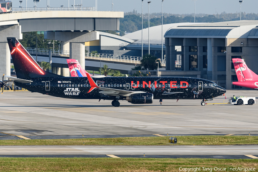 United Airlines Boeing 737-824 (N36272) | Photo 414017