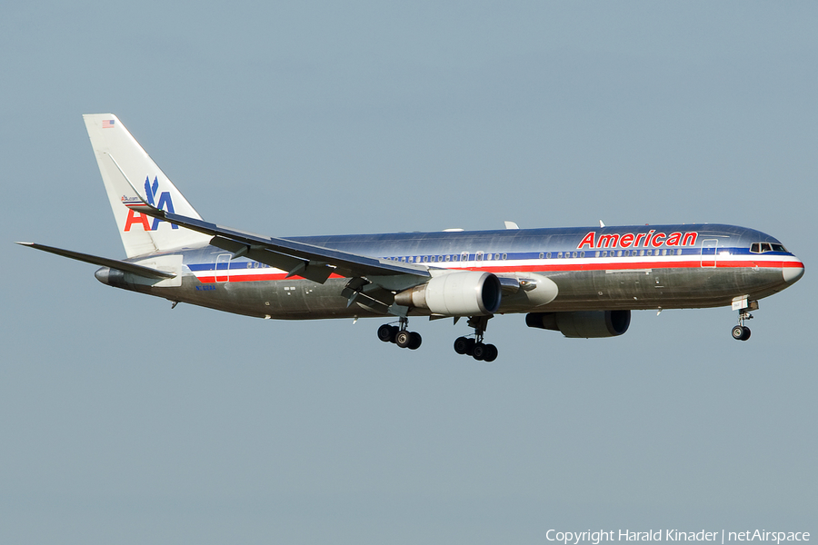 American Airlines Boeing 767-323(ER) (N362AA) | Photo 301523