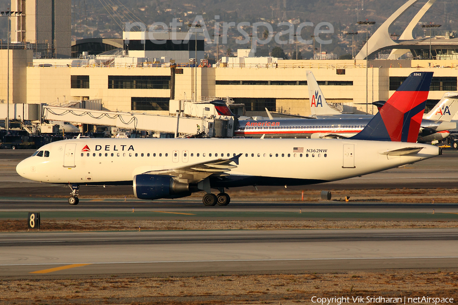 Delta Air Lines Airbus A320-212 (N362NW) | Photo 13755