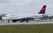 Delta Air Lines Airbus A320-212 (N362NW) at  Miami - International, United States