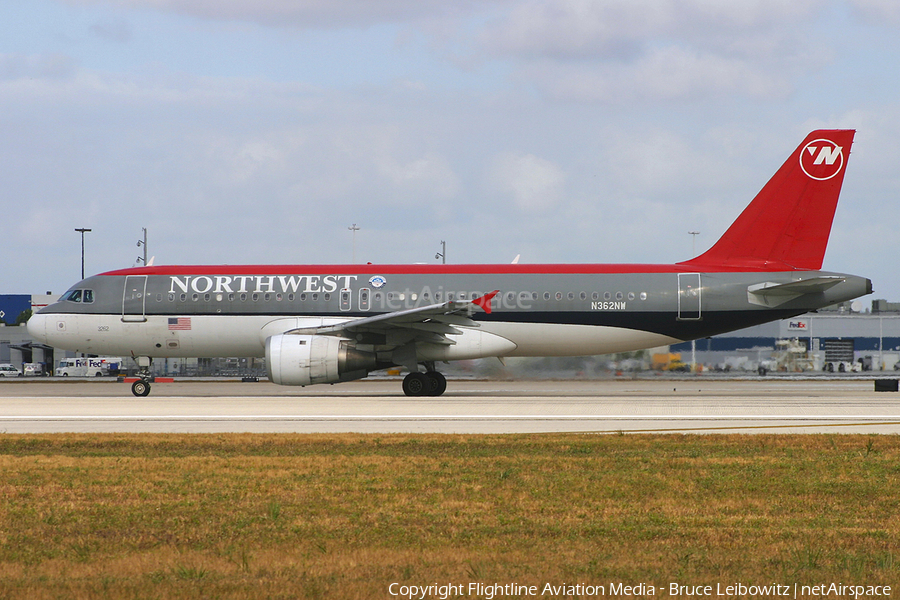Northwest Airlines Airbus A320-212 (N362NW) | Photo 142010