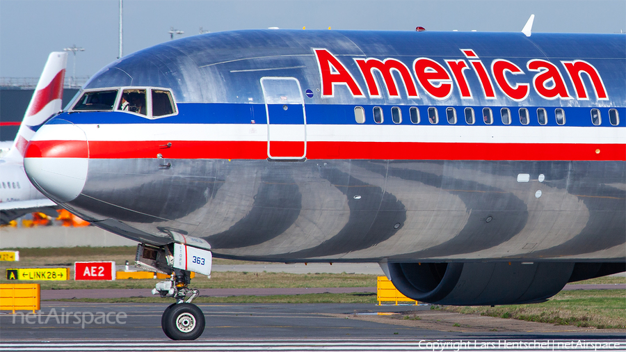 American Airlines Boeing 767-323(ER) (N363AA) | Photo 420797