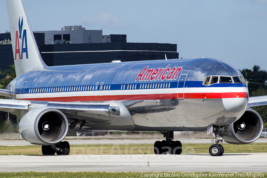 American Airlines Boeing 767-323(ER) (N363AA) | Photo 122346