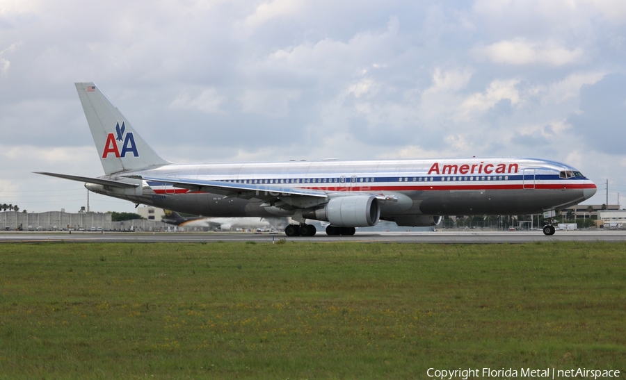 American Airlines Boeing 767-323(ER) (N363AA) | Photo 581078