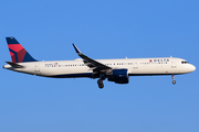 Delta Air Lines Airbus A321-211 (N363DN) at  New York - John F. Kennedy International, United States