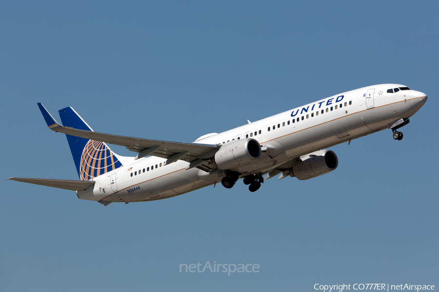 United Airlines Boeing 737-924(ER) (N36444) | Photo 48256