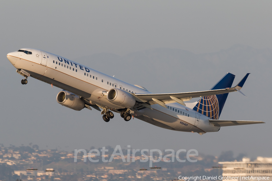 United Airlines Boeing 737-924(ER) (N36469) | Photo 238870